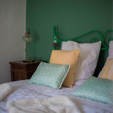 Апартаменты The Vintage Bed And Broc' Saint-Calais Экстерьер фото
