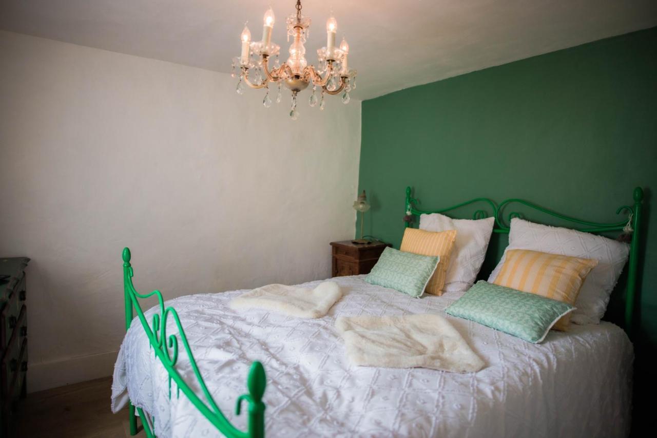 Апартаменты The Vintage Bed And Broc' Saint-Calais Экстерьер фото