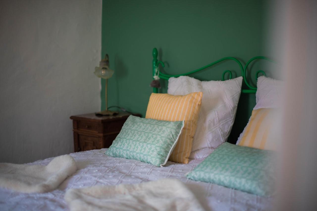 Апартаменты The Vintage Bed And Broc' Saint-Calais Экстерьер фото